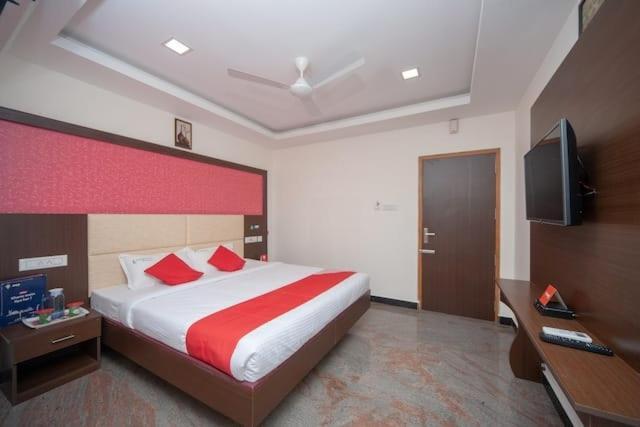 Famous Residency Otel Tiruchirappalli Dış mekan fotoğraf