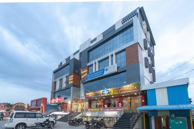 Famous Residency Otel Tiruchirappalli Dış mekan fotoğraf